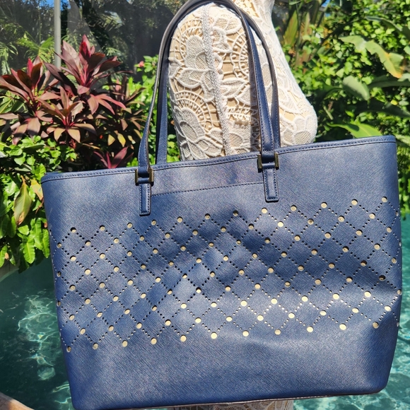 Michael Kors Violet Navy Blue and Gold leather Tote. Gorgeous shoulder tote!